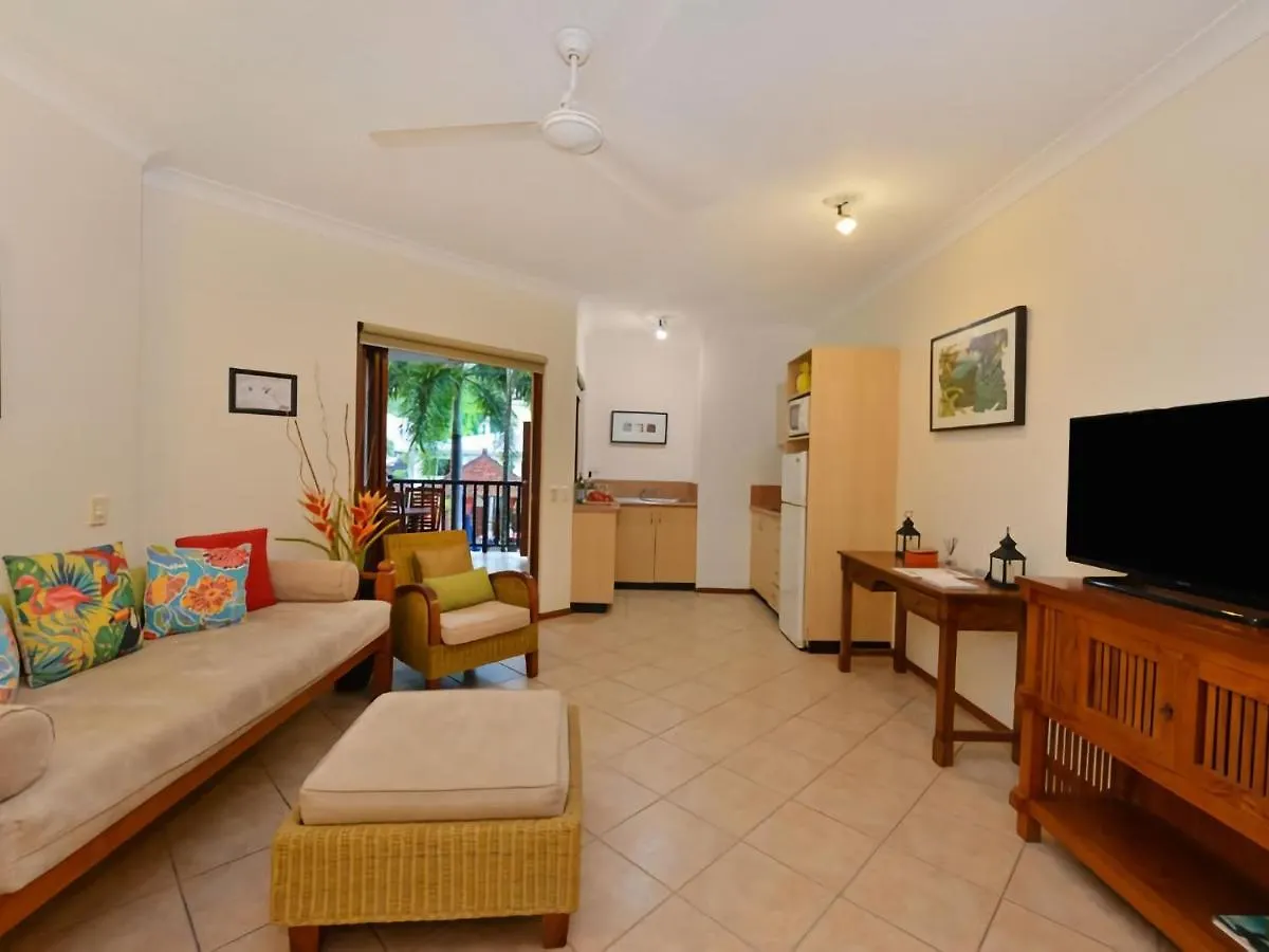 Poolside @ Hibiscus Apartment Port Douglas